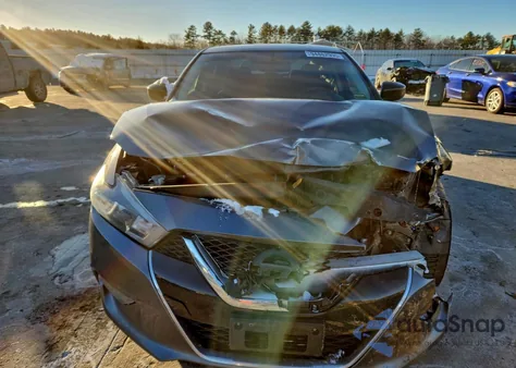 2017 Nissan Maxima 3.5S z USA, uszkodzony, nr VIN 1N4AA6AP2HC446912